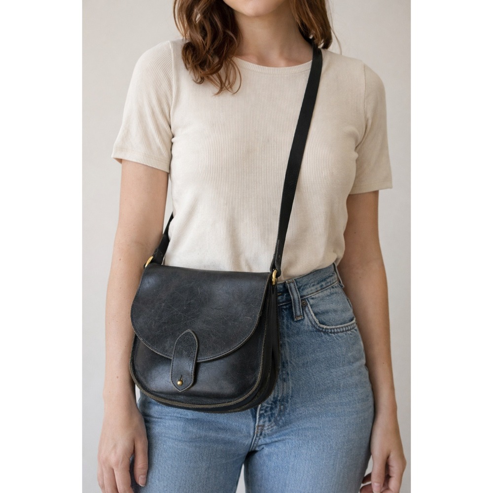 Black Leather Urban Smith Shoulder Bag